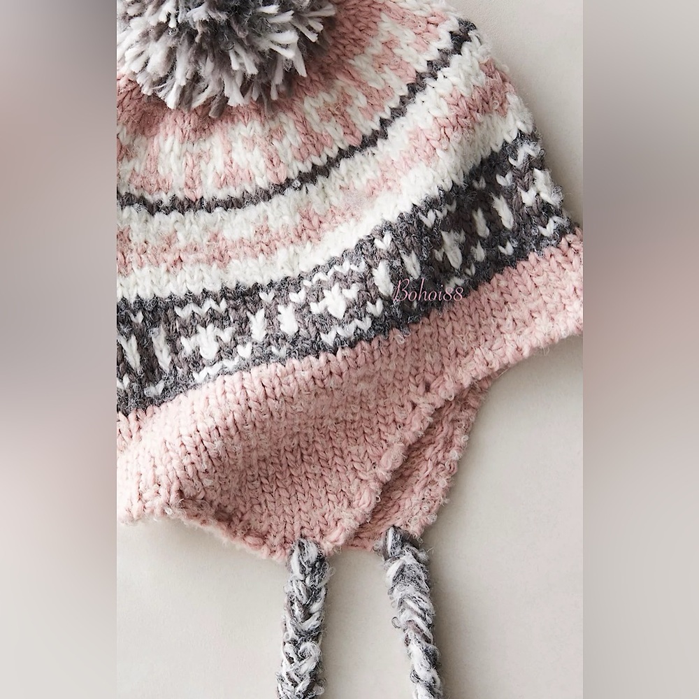 NEW Free People Pom Knit Beanie - Picture 4 of 13